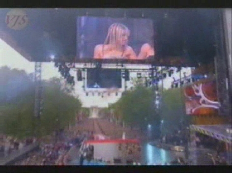 somegirls-olympictorchconcert-034.jpg