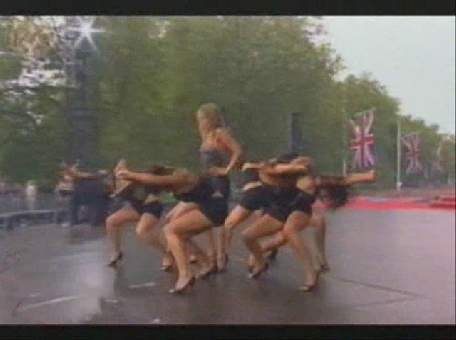somegirls-olympictorchconcert-043.jpg