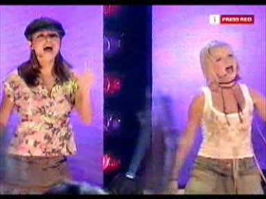 Performance-Group-Dance-TOTP20012_0002.jpg